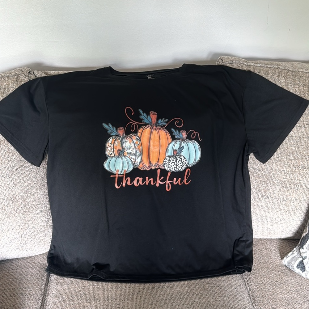 Thankful T-shirt. - Picture 2 of 2